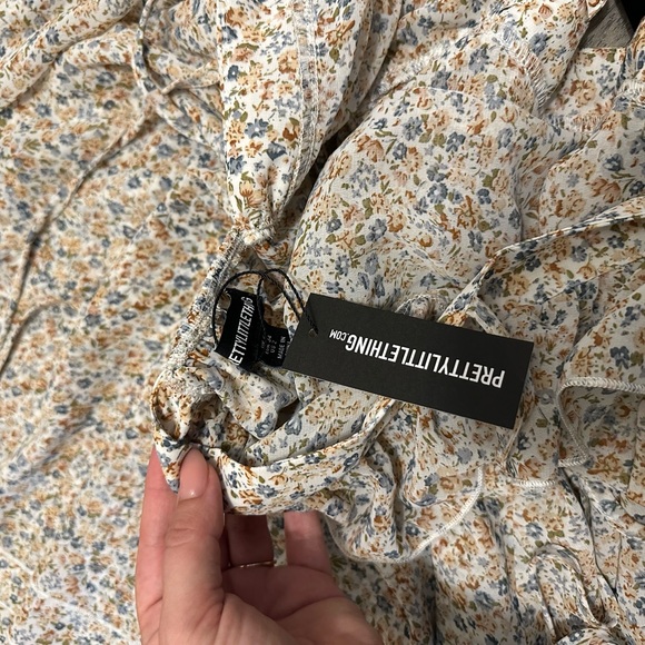 Pretty Little Thing Multi Ditsy Floral Chiffon Tie Back Detail Shift Dress - Picture 4 of 6